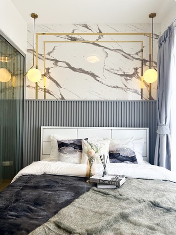 ขาย  พลัม คอนโด บางใหญ่ สเตชั่น ใกล้ รถไฟฟ้าสายสีม่วง สถานีคลองบางไผ่ และ ใกล้ เซ็นทรัล เวสท์เกตขนาดพื้นที่ 23.5 ตร.ม  1 ห้องนอน 1 ห้องน้ำ 1 ห้องนั่งเล่นห้องตกแต่งพร้อมเข้าอยู่ ขายพร้อม เฟอร์นิเจอร์ + เครื่องใช้ไฟฟ้าครบพร้อมเข้าอยู่ การเดินทางสะดวกเงินเดือน 15,000บาท ขึ้นไป ก็กู้ได้  ผ่อนแค่เดือนละ 5,xxx บาท ผ่อนถูกกว่าเช่าค่ะ**ราคาขาย 1,190,000 บาท** (ฟรีค่าใช้จ่ายวันโอนทั้งหม