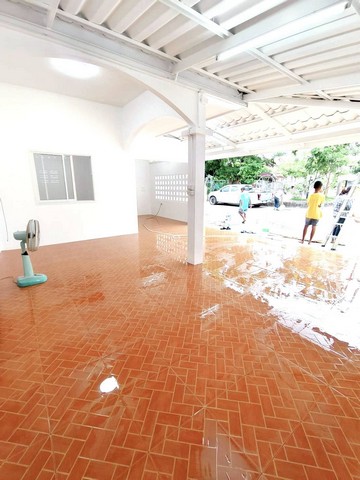 บ้าน 36 ตารางวา ใกล้ห้างแพชชั่น แหลมทอง ระยอง จอดรถ 2 คัน ผ่อน 6000