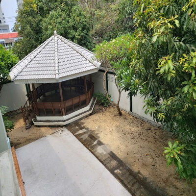 ให้เช่าบ้านเดี่ยวถ.สุขุมวิท62เดินถึงBTSบางจากเพียง400เมตรมี5นอ4น้ำแอร์เครื่องเหมาะทำสถานฑูต สปา โรงเรียนจอดรถ10คันเช่า12000บาท/เดือน