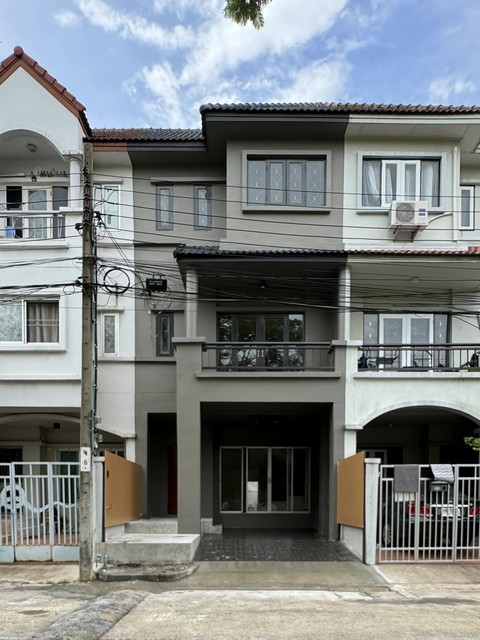  ให้เช่าโฮมออฟฟิศ 3 ชั้น เล่นระดับ 200 ตร.ม. หมู่บ้านไพรเวทวิลล่า นวมินทร์135 *** จดทะเบียนบริษัทได้  