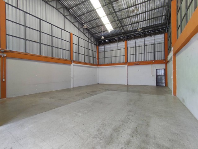 ให้เช่า โกดัง  ใก้ลซอย พระแม่มหาการุณย์ 1 เช่าระยะสั้น  6  เดือน ได้  Tel.0936785948