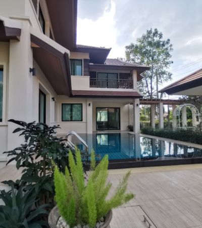 พูลวิลล่าส่วนตัว 2 ชั้น สไตล์ล้านนา  ตรงข้ามมี โรงแรม Content Villa ระดับ 5 ดาว