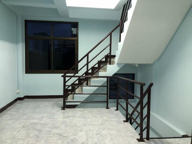 HR 5835 ให้เช่าตึกแถว 4 ชั้นครึ่ง ซอยภูมิจิตร ถนนพระราม 4 ใกล้BTSพระโขนง