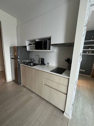 Vาย  เช่า   วีรันดา เรสซิเดนซ์ พัทยา ห้องหัวมุม เห็นวิวทะเลชัดเจน