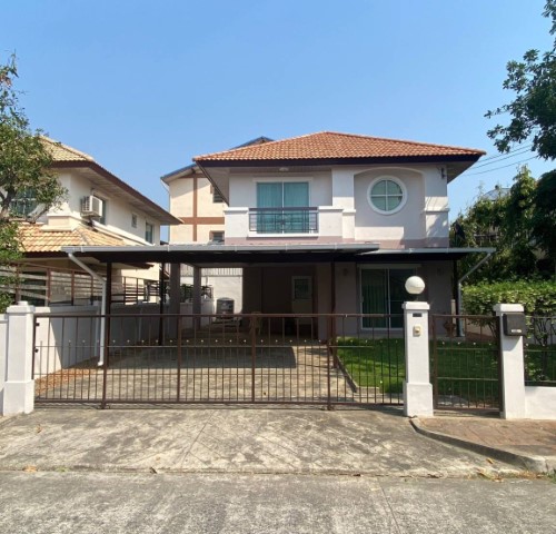 ขายตามภาวะเศรษฐกิจค่ะ บ้านชวนชื่น 50 ตร.ว 3 นอน 3 น้ำ ตกแต่งสวย แอร์ฯ เฟอร์ฯครบ Chuancheun Park Onnut-Wongwaen ใกล้สนามบิน ทางด่วนและเมกาบางนาที่ตั้งโครงการ : ถนนกาญจนาภิเษก แขวงประเวศ เขตประเวศ กรุงเทพมหานครรายละเอียด– เนื้อที่ 50 ตร.ว. พื้นที่ใช้สอย 150 ตร.ม.– มี 3 ห้องนอน 3 ห้องน้ำ 1 ห้องรับแขก – 1 ห้องครัวบิ้วอินพร้อมเครื่องดูดควัน 1 ห้องทานข้าว– ห้องนอนมาสเตอร์ใหญ่มาก + ห้องน้ำในตัว– มี