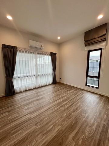 ให้เช่าบ้านเดี่ยว 2 ชั้น  โครงการบุราสิริ กรุงเทพกรีฑา ที่ดิน 70.9 ตรว. พื้นที่ใช้สอย 196 ตรม. 4 ห้องนอน 5 แอร์ 4 ห้องน้ำ สวนใหญ่หลังบ้าน