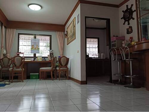  ขายบ้านเดี่ยว2ชั้น พร้อมเฟอร์นิเจอร์ บิ้วอินทั้งหลัง โครงการหมู่บ้านปาร์ควิลเลจ มีเนื้อที่67ตารางวา มี3ห้องนอน 3ห้องน้ำ 