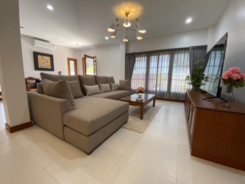 EPL-HR3585 ให้เช่าบ้านเดี่ยว 3 ชั้น ซอยเอกมัย12 ทะลุซอยปรีดีย์31 เนื้อที่ 62 ตารางวา 4 ห้องนอน 5 ห้องน้ำ จอดรถในบ้านได้ 3 คัน ใจกลางเมือง