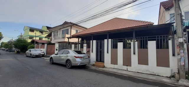 PO933 ให้เช่า บ้าน ลาดปลาเค้า 72 ลาดปลาเค้า เขตบางเขน ใกล้วัดลาดปลาเค้า ม.เกษตร ใกล้รถไฟฟ้าสายสีชมพู ลาดปลาเค้า เกษตรนวมินทร์ -รามอินทรา