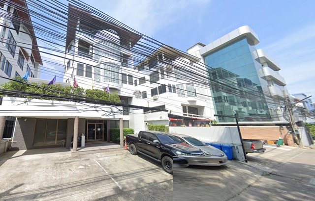 ให้เช่า เหม่งจ๋าย รัชดา อาคาร 5 ชั้น Stand Alone  จองก่อนได้ 905 ตรม. 112 ตรว. เลียบด่วนเอกมัย 9นอน 9น้ำ จอดรถได้ 9 คัน ลาดพร้าว