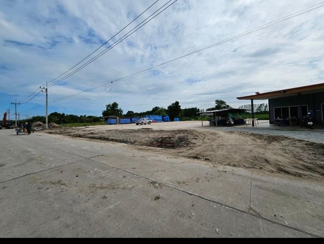 ที่ดินหนองบอนแดงบ้านบึงชลบุรี ขายที่ดินสวย​ 5​  ไร่ ​พื้นที่สีเหลือง​   ถ.คอนกรีต​น้ำไฟพร้อม​