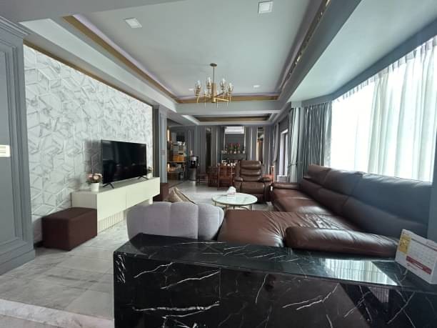 ขายขาดทุน พูลวิลล่าสวยสุดคุ้ม 12.9 ล้าน 105.2 ตรว. 4 นอน 4 น้ำ กุลพันธ์วิลล์ 9 หางดง ตกแต่งสวย สไตล์โมเดิร์นสุดหรู เดินทางสะดวก