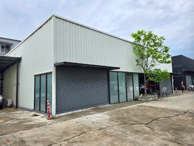 ให้เช่าพื้นที่ร้านค้าโกดัง  สตูดิโอ สำนักงาน  ขนาด 86 ตรม พัฒนาการ 44 สวนหลวง 