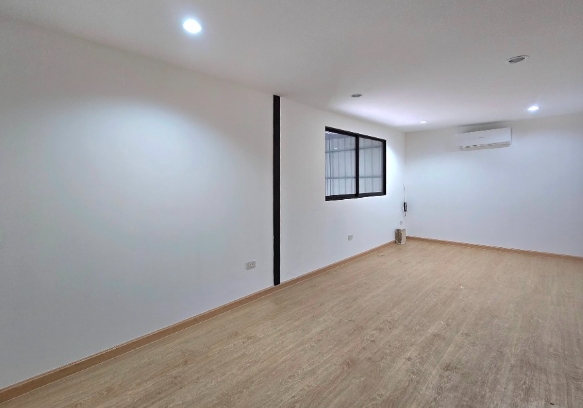 ให้เช่าพื้นที่ร้านค้าโกดัง  สตูดิโอ สำนักงาน  ขนาด 86 ตรม พัฒนาการ 44 สวนหลวง