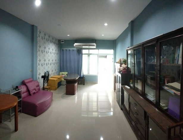 ขายทาวน์โฮม 4ชั้น รีโนเวทใหม่ อยู่ในซอยสุขุมวิท 93 ติดรถไฟฟ้า อยู่  ในแหล่งทำเลดี