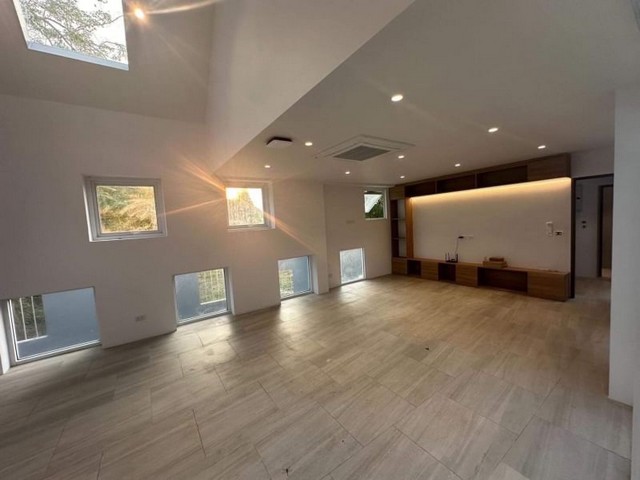 ให้เช่าพูลวิลล่าสร้างใหม่ 3ชั้น แปลงหัวมุม หนองจ๊อม สันทราย