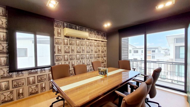 โฮมออฟฟิศสุดหรู 3 ชั้น ม.โกลเด้น เพรสทีจ วัชรพล-สุขาภิบาล 5