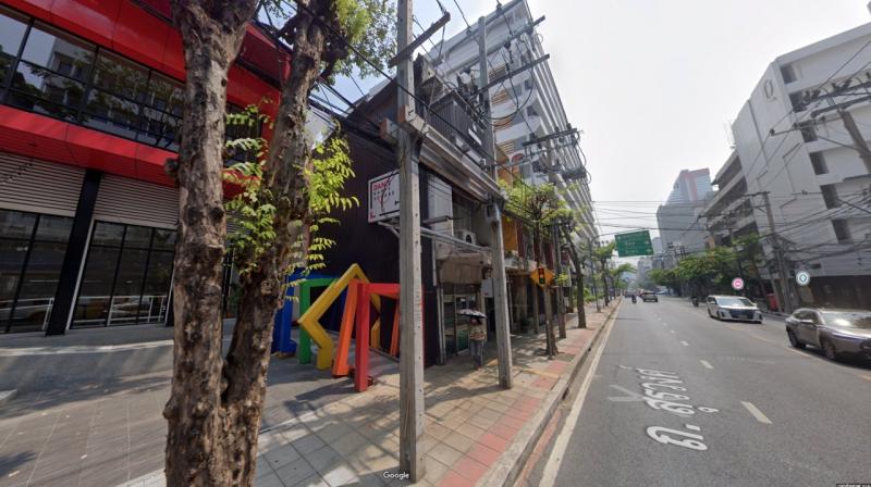 ขายตึกแถว 3 ชั้นติดถนนสุรวงศ์ ข้างตึก AIA ขนาด 13.3 ตร.ว. เหมาะทำ ทำสำนักงาน โชว์รูมสินค้า