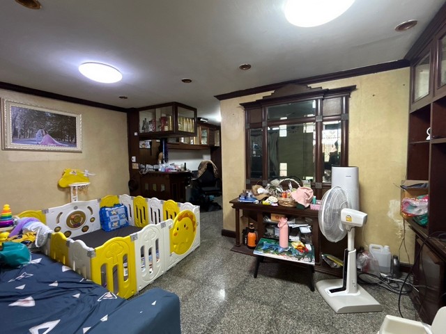 ขายทาวน์เฮ้าส์ 2 ชั้น หมู่บ้านระเบียงทอง 4 ซอยนาคนิวาส 44 ถนนนาคนิวาส ลาดพร้าว