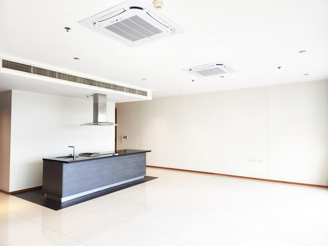 ขาย คอนโด THE EMPORIO PLACE สุขุมวิท 24 ใกล้รถไฟฟ้า BTS พร้อมพงษ์ และ ใกล้ ห้างสรรพสินค้า ดิ เอ็มโพเรี่ยม