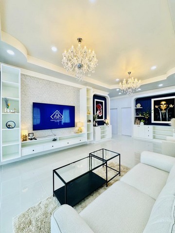 บ้านเดี่ยวBuilt-inทั้งหลัง พร้อมหิ้วกระเป๋าเข้าอยู่ บนทำเลของ ห้วยใหญ่, พัทยา