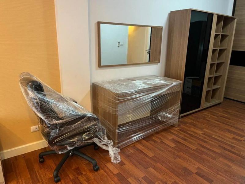 ให้เช่าทาวน์โฮม 3 ชั้น พร้อมเฟอร์นิเจอร์  (Ready to move in) หมู่บ้าน Urban Sathorn ราชพฤกษ์