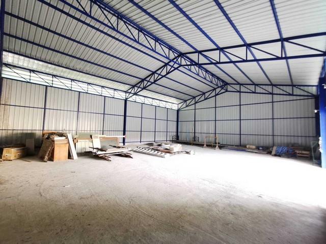 ให้เช่าโกดัง ใกล้ BTS อุดมสุข  เนื้อที่ 160 ตารางวา ถนนบางนา-ตราด ก.ม1