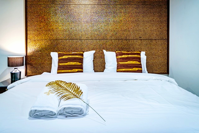 MRTสะพานพระนั่งเกล้า 0.9 กม. ขายโรงแรม Hotel นนทบุรี ตลาดนกฮูก 1.7 กม. 110นอน 120น้ำ เซ็นทรัล รัตนาธิเบศร์ ให้เช่า xล้านบาท ทัวร์ต่างชาติ