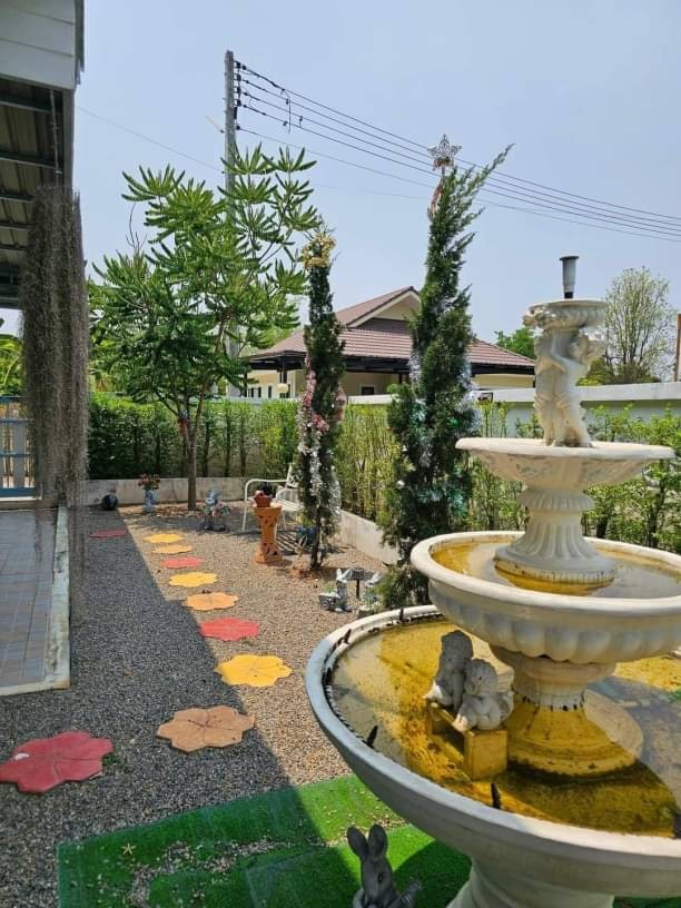 ขายด่วน 7.9 ล้าน 180 ตรว. โซนดอยสะเก็ด บ้านสภาพใหม่ ไสตล์คอสเทจ ตกแต่งหรูหรา โปร่งโล่ง อยู่สบาย ไม่แออัด เข้าอยู่ได้เลย ยกให้ทั้งหมดค่ะ