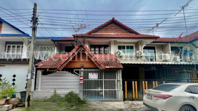 รหัสทรัพย์ : 5525ทาวน์เฮ้าส์ หมู่บ้าน พฤกษา 3 วัดลาดปลาดุก บางบัวทองที่ตั้ง : ถนนวัดลาดปลาดุก ตำบล พิมลราช อำเภอ บางบัวทอง นนทบุรี 11110รายละเอียดทรัพย์ :- เนื้อที่ 18 ตร.ว เนื้อที่ใช้สอย 80 ตร.ม- 3 ห้องนอน 2 ห้องน้ำ 1 ห้องนั้งเล่น 1 ห้องครัว- 1 จอดรถ หน้าบ้านหันทิศตะวันออกเฉียงใต้- พื้นบนกระเบื้อง พื้นล่างกระเบื้องสิ่งอำนวยความสะดวก :- สวนสาธารณะ- สนามเด็กเล่นสถา