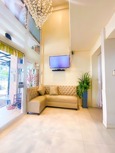 เซ้งด่วน คลินิกความงาม  ย่านเมืองทองธานี ใกล้มหาวิทยาลัยสุโขทัยธรรมาธิราช พร้อมเปิดบริการได้เลย