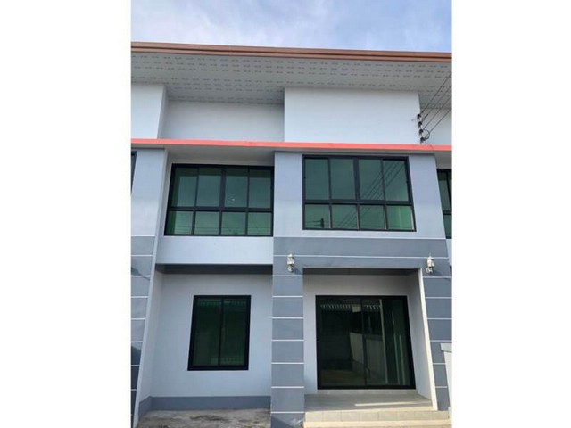 ขายทาวน์เฮ้าส์มือสอง          อำเภอพัฒนานิคม ลพบุรี