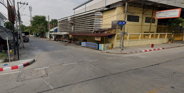 ที่ดิน ที่ดินถมแล้ว ซ.สวนผัก 50 400 ตร.ว.  20000000 B. ใกล้ ห่างถนนสวนผัก ประมาณ 600 ม. และห่างถนนกาญจนาภิเษก (ทางหลวงหมายเลข 9 กม.) ประมาณ 1 กม. ราคาถูกกว่าตลาด ที่ดินเป็นรูปสี่เหลี่ยมจัตุรัส ถมเรียบร้อยแล้ว ทำเลดี อยู่ติดถนนคอนกรีตกว้าง 10 ม. และเหมาะสำหรับผู้ที่ต้องการนำไปพัฒนาต่อได้หลากหลายรูปแบบ