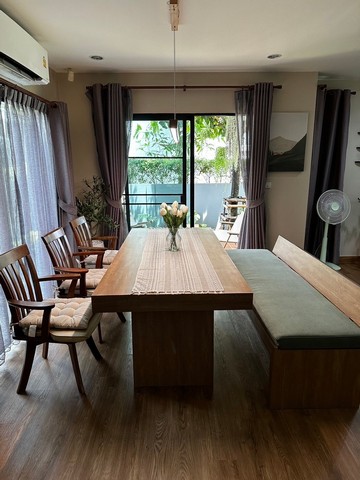 ให้เช่า บ้านเดี่ยว2ชั้น สไตล์โมเดิร์น 56ตรว. อยู่ถ.เฉลิมพระเกียรติ ร.9 ใกล้ซีคอนสแควร์