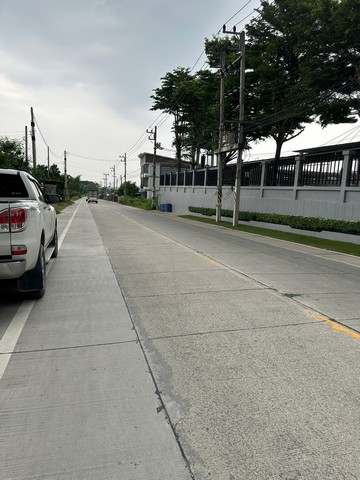 ขายที่ดินเปล่า 202.8 ตรว.  ซอยดอนนุ่น ศรีราชา  ชลบุรี .  ZT428