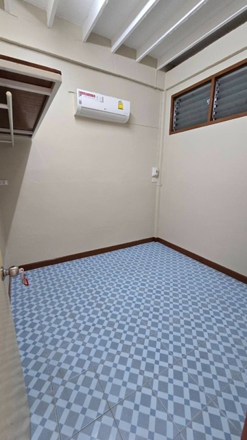 ไม่เคยอยู่ ใกล้ BTSพระโขนง 480 ม. สุขุมวิท46-50 45ตรม. 2นอน  ถูกกว่าคอนโด รพ. กล้วยน้ำไท ค้าขายได้