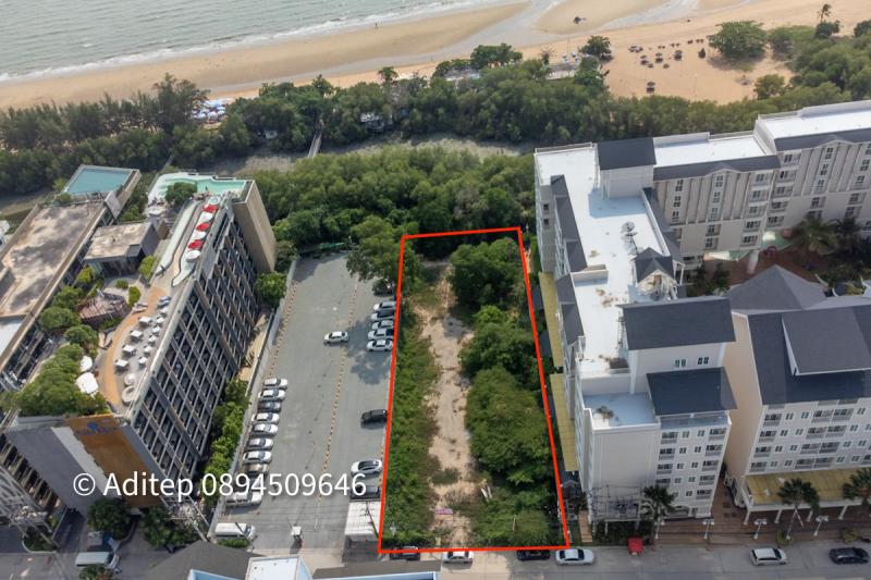 Property ID:  M5246ขายที่ดินติดทะเล 1 ไร่ ซอยนาจอมเทียน 18 สัตหีบ ใกล้พัทยา ที่ถมแล้ว ติดทางสาธารณะถนนคอนกรีต เหมาะทำโรงแรม รีสอร์ท คอนโดVDO: https://youtu.be/eKe-2OYY_sAที่ตั้ง: ซอยนาจอมเทียน 18 ถ.สุขุมวิท ต.นาจอมเทียน อ.สัตหีบ จ.ชลบุรี พิกัดแปลง :https://maps.app.goo.gl/3m5VLWVUMW2aP8aG7?g_st=icเนื้อที่ 1 ไร่ 13.1 ตรว. (413.1 ตรว.) ติดทางสาธารณะประโยชน์ ถนนคอนกรีตกว้าง 6 ม. หน้าที่ดิน กว้าง 24 ม. ลึก 68 ม. ระยะถนนใหญ่ 700 ม. จากถนนสุขุมวิท ผังเมื