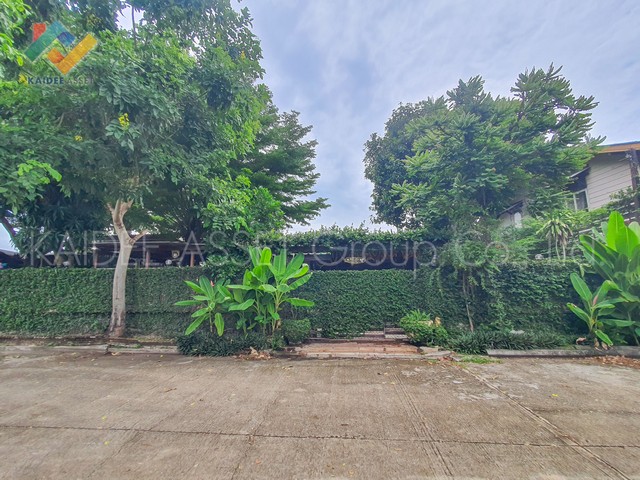 ขาย อาคาร สำนักงาน 6 ชั้น อาคารเชษฐ์โชติศักดิ์ 3 พร้อมที่ดินตรงข้ามอาคาร เนื้อที่รวม 318 ตารางวา ซอยลาดพร้าว 15 แยก 1-9 แขวงจอมพล เขตจตุจักร  เหมาะซื้อทำธุรกิจ ออฟฟิศราคาขาย 70,000,000 บาท (เจ็ดสิบล้านบาท)ติดต่อ คุณช่อผกา 0616198565 LINE 0616198565หากไม่รับสาย รบกวนขอความกรุณาลูกค้า @line ทิ้งรูปและข้อมูลไว้นะคะอาคารสำนักงาน 6ชั้น พร้อมที่ดินตรงข้ามอาคาร อาคารเชษฐ์โชติศักดิ์ 3 ลาดพร้าว15เน