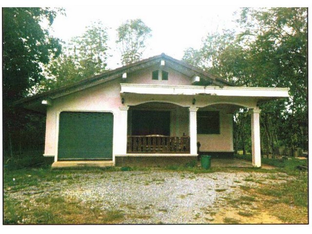   Code ID : PGPNI590001  ราคา 1,700,000   บาท ▸ เนื้อที่ 93 ตร.ว  พื้นที่ใช้สอย 190.09 ตร.ม.  * 3 ห้องนอน 2 ห้องน้ำ   * 1 ที่จอดรถ   บ้านหันไปทางทิศตะวันออก  พิกัดทรัพย์ : https://maps.app.goo.gl/gYA9CXgQtsX1gaSbA  สถานที่ใกล้เคียง ▸ใกล้  โรงพยาบาลโคกโพธิ์ ▸ใกล้  โรงเรียนบ้านนาประดู่ ▸ใกล้  สถานีรถไฟนาประดู่ ▸ใกล้  วัดนาประดู่  สอบถามเพิ่มเติม / นัดชม โทร. 097-419-5982(พลอย) โทร. 096-932-4624(ออมสิน) Line : @panaya (มี@ด้านหน้า)  ปรึกษาสินเชื่อฟรี One Stop Service ดูแลตั้