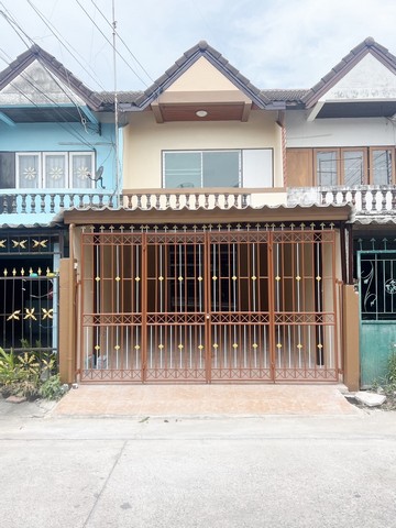 #ขายบ้านดีบ้านสวยชลบุรี????️ สวยใหม่​ต่อเติมพร้อมอยู่​ กว้างมาก????️พื้นที่ 22.3 ตารางวา(ปรับปรุงให้ใหม่ทั้งหลัง)????หนองมน แสนสุข ชลบุรี????2นอน?????2 น้ำ ????2ห้องโถง????1 ห้องครัวราคา​ เพียง​ 1.xxx​ ลบ☘️รายละเอียดการปรับปรุง☘️☘️เดินระบบไฟใหม่ทั้งหลัง☘️เดินระบบน้ำใหม่ ทั้งหมด☘️สุขภัณฑ์ใหม่ทั้งหมด☘️ต่อเติมเค้าท์​เตอร์​ครัว​ใหม่☘️เปลี่ยนหลังคาบ้านใหม่☘️กั้นห้องโถงใหม่☘️