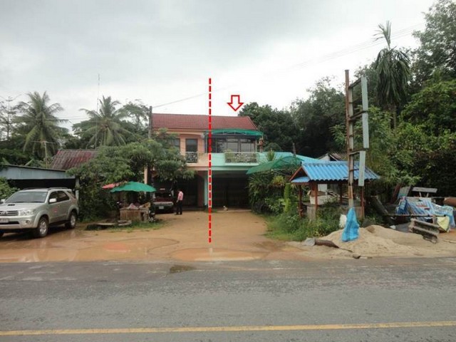   Code ID :  PGPLG580004  ราคา  1,041,000   บาท ▸ เนื้อที่ 61.40 ตร.ว พื้นที่ใช้สอย 211.95 ตร.ม.  * 3 ห้องนอน 2 ห้องน้ำ   * 1 ที่จอดรถ   บ้านหันไปทางทิศใต้  พิกัดทรัพย์ : https://maps.app.goo.gl/pV9LgQAPuo1dDhG5A  สถานที่ใกล้เคียง ▸ใกล้  โรงพยาบาลป่าบอน ▸ใกล้  PTT Station ปตท.ป่าบอน ▸ใกล้  วัดโคกทราย พัทลุง ▸ใกล้  วัดหนองนก  สอบถามเพิ่มเติม / นัดชม โทร. 097-419-5982(พลอย) โทร. 096-932-4624(ออมสิน) Line : @panaya (มี@ด้านหน้า)  ปรึกษาสินเชื่อฟรี One Stop Service ดูแลตั้งแต่ต้นจนจบบริษ