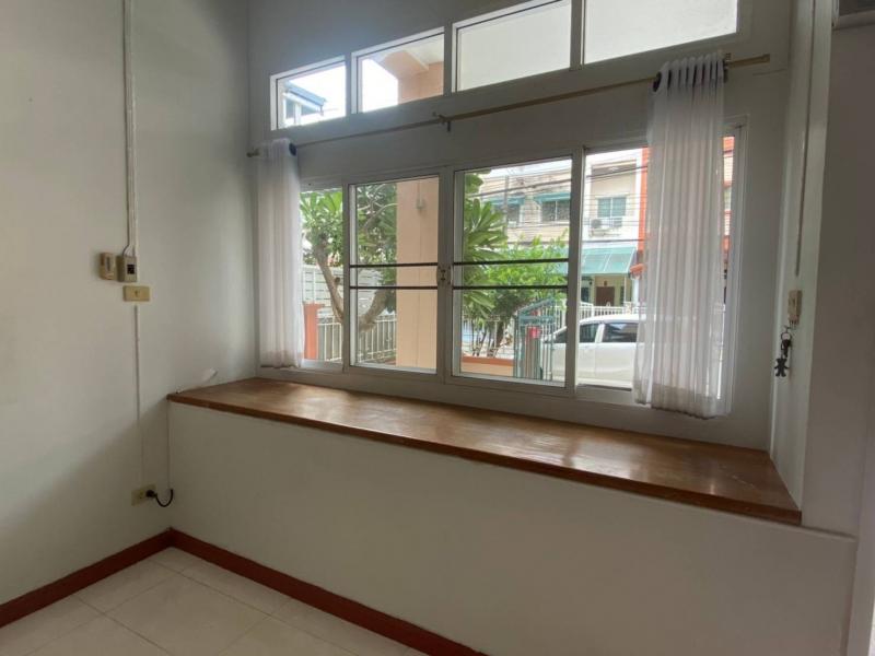 ให้เช่า ทาวน์โฮม3ชั้น   35ตรว. ถนน เกษตร นวมินทร์ (ซอยแจ่มจันทร์ ) ใกล้โรงเรียนเลิศหล้า