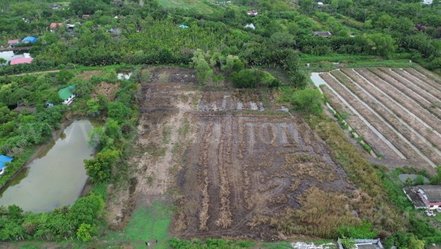 รหัสทรัพย์ : N5038ที่ดินแปลงสี่เหลี่ยมสวย ใจกลางเมืองฉะเชิงเทราที่ตั้ง ซ. อินทาปัจ 9 ตำบลบ้านใหม่ อำเภอเมืองฉะเชิงเทรา จังหวัดฉะเชิงเทรา 24000รายละเอียดทรัพย์ - ที่ดินแปลงสวย ถมแล้ว- หน้ากว้างที่ดิน 113 เมตร ลึก 163 เมตร- เนื้อที่รวม 11-0-82.9 ไร่สถานที่สำคัญ ใกล้เคียง- ศูนย์ราชการจังหวัด- ตลาดบ้านใหม่- วิหารแปดเซียน- วัดเทพนิมิตร- ห้างโลตัสแผนที่ :    https://maps.app.goo.gl/jgFdiqQLKMhjncU57ร