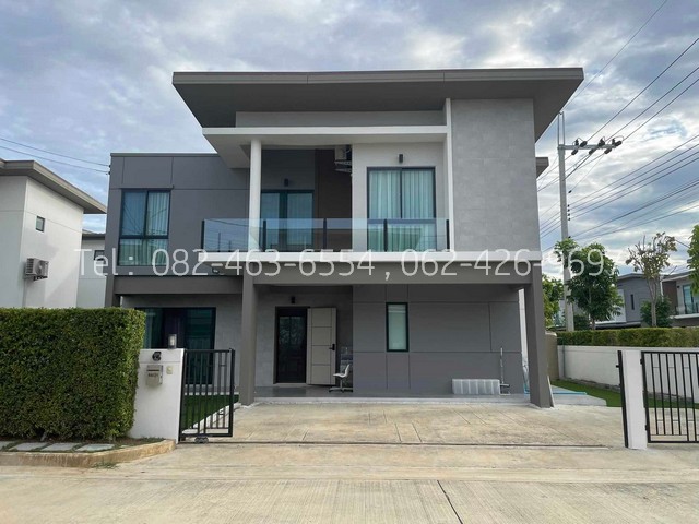 ไม่ต้องออกจากบ้านก็ได้ฟิลพักผ่อน แต่งบ้านแบบมินิมอลมูจิ สวนหญ้าเทียมนุ่มเท้า ถูกสุด คุ้มสุด ไม่มีอีกแล้วขาย บ้าน   2 ชั้น S Gate Life ราชพฤกษ์ - กาญจนาภิเษก สวย หลังมุม ได้พื้นที่เยอะ เนื้อที่ 62 ตรว | พื้นใช้สอย 227 ตรม. (แบบใหญ่สุดในโครงการ)4 ห้องนอน | 3 ห้องน้ำ | จอดรถในบ้าน 3 คัน | 1 ห้องเอนกประสงค์ราคาเพียง 4,790,000 บาท รายละเอียดเพิ่มเติม- แถมแอร์ทุกห้อง + เฟอร์นิเจอร์ - หลังมุมได