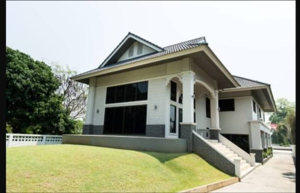 บ้านสวยวิวเขา ขาย 9.95 ล้าน 636 ตร.ว. 7 นอน 4 น้ำ ดอนแก้ว​ แม่ริม​ วิวดอยสุเทพ เฟอร์นิเจอร์ครบ บรรยากาศร่มรื่น สนามหญ้ากว้าง