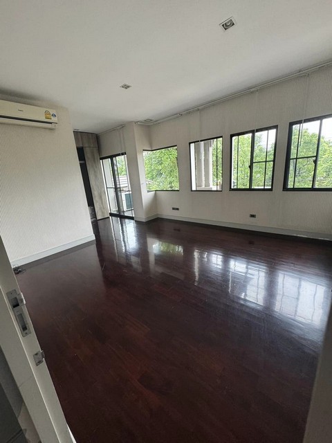 ให้เช่าบ้านเดี่ยวหลังใหญ่ 2 ชั้น135 ตรว. 4 ห้องนอน โครงการมัณฑนา เลค วัชรพล ถนนสุขาภิบาล 5 สายไหม 56 ใกล้สารสาสน์วิเทศสายไหม