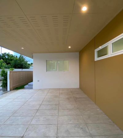 บ้านชั้นเดียวสร้างใหม่ ห่างเซ็นทรัลเฟสฯ 7 กม.  สภาพแวดล้อมดี ถนนด้านหน้าบ้านกว้าง 6 ม.