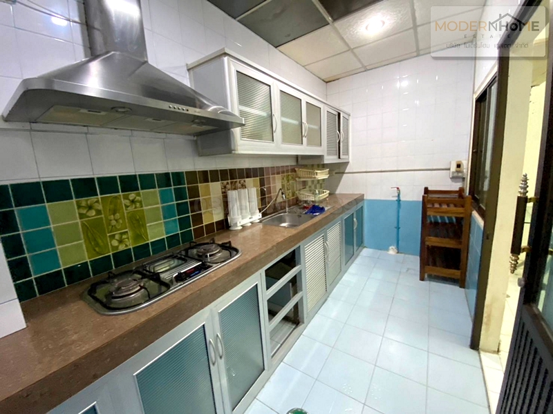 ขายทาวน์โฮม 3 ชั้น 18 ตร.ว. หมู่บ้านร่มรื่น 2 ซอยโชคชัย 4 แยก 70 ถนนลาดพร้าว 3.6 ล้านบาท