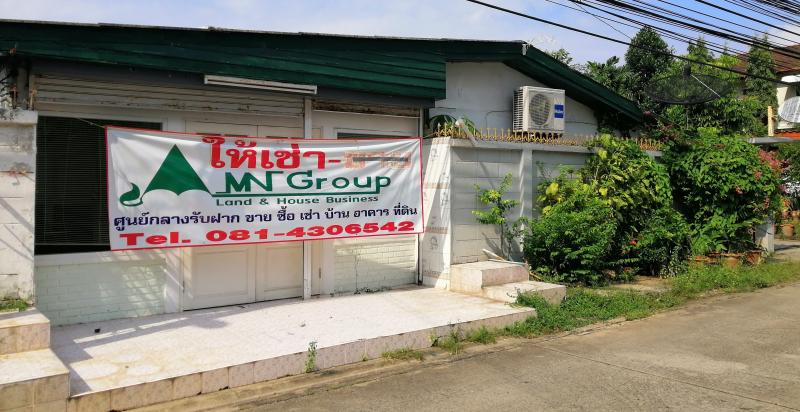 บ้านอาคารชั้นเดียว ให้เช่า 100ตรว. เหมาะทำเป็นที่เก็บสินค้า ไลฟ์สด อยู่ถนนสุทธิสาร ซอยสวรรค์วิถี ใกล้MRTเพียง1กิโล