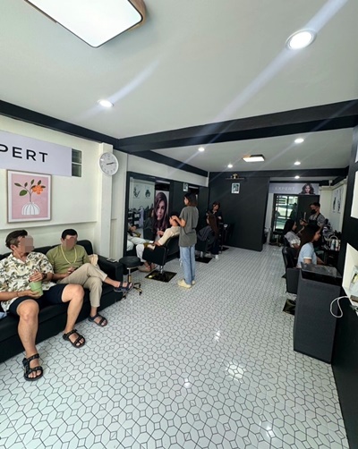  สนใจนัดดูร้าน-สอบถามรายละเอียดได้ค่ะคุณปอไหม 0628825777เซ้งด่วน‼️ร้านเสริมสวย #ลาดพร้าว #ซอยมัยลาภ #รามอินทรา14  สามารถพักอาศัยได้  ซอยหมู่บ้านเฟรนชิพ เข้าได้หลายทาง- บริการของเรา : https://g.co/kgs/uW1YokW- รีวิวร้าน : https://g.co/kgs/qZe8NuP- ร้านมีลูกค้าประจำ ยังเปิดให้บริการอยู่สามารถทำต่อได้เลย #เป็นบ้าน2ชั้น 2 ห้องนอน 2ห้องน้ำ- ร้านเพิ่งเปิดได้ห้าเดือนใหม่มากๆ- ร้านติดร้านขายยาร้าน